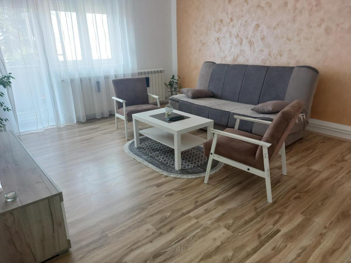Apartman Centar سريمسكا ميتروفيكا المظهر الخارجي الصورة