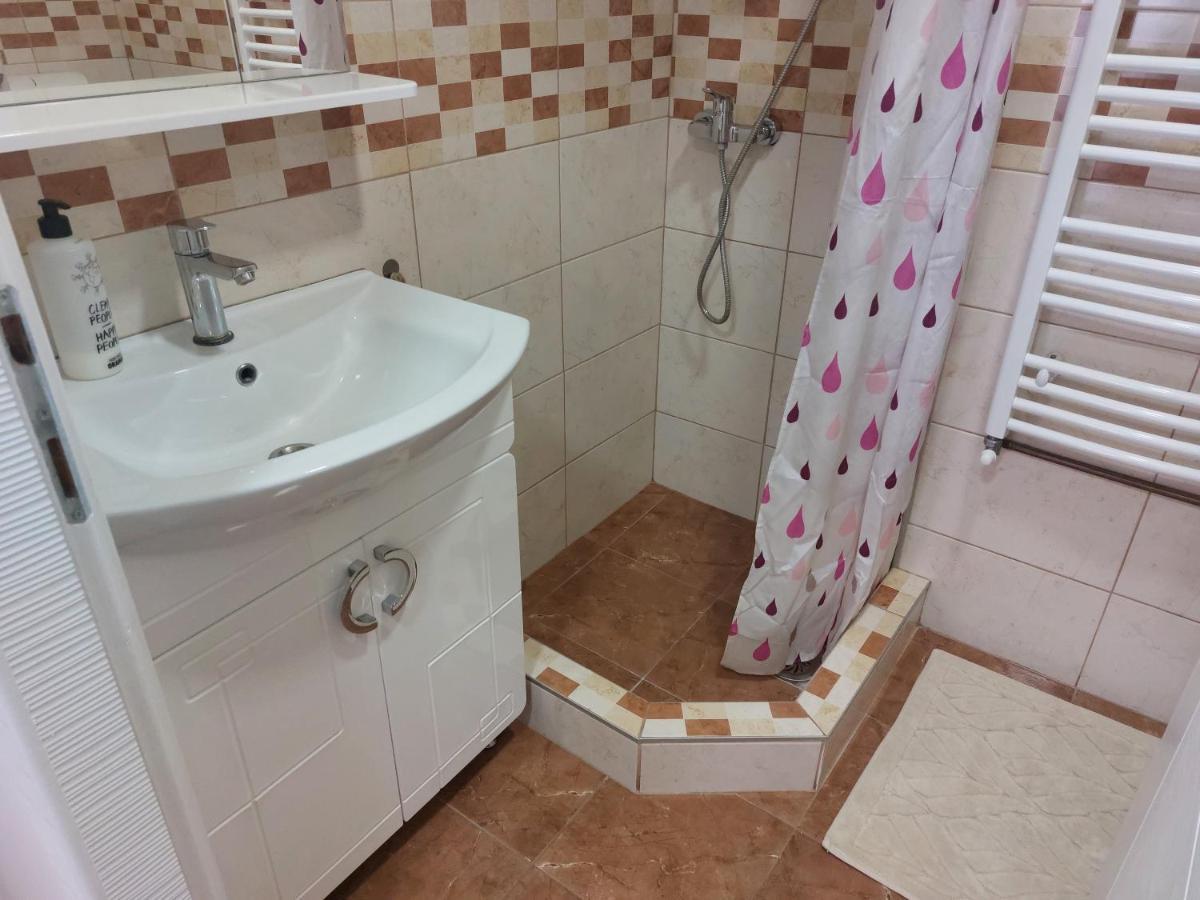 Apartman Centar سريمسكا ميتروفيكا المظهر الخارجي الصورة