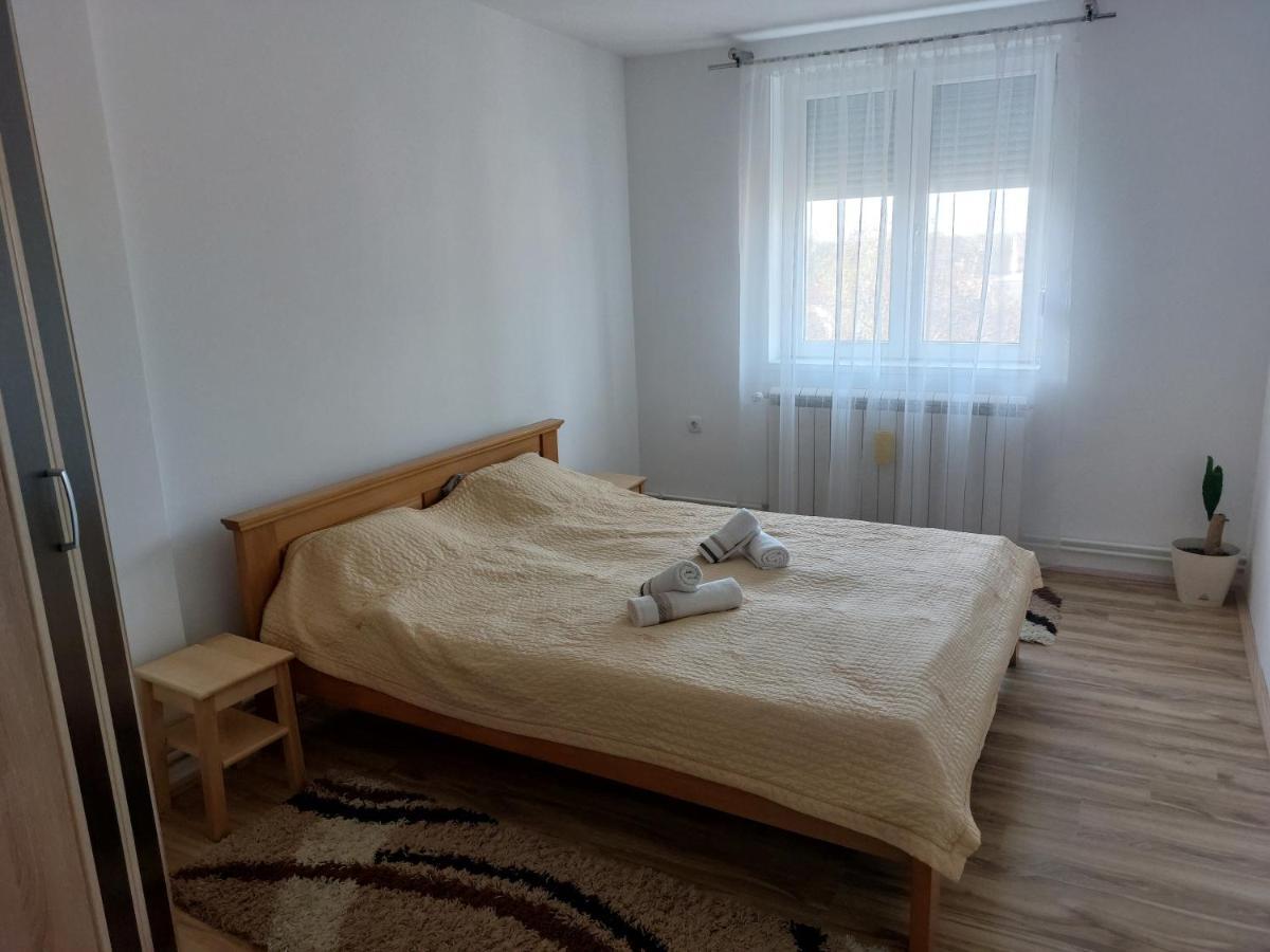 Apartman Centar سريمسكا ميتروفيكا المظهر الخارجي الصورة