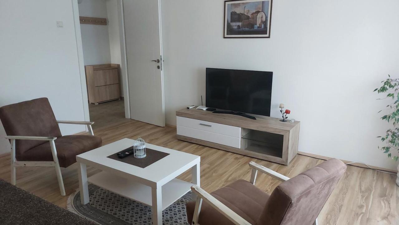Apartman Centar سريمسكا ميتروفيكا المظهر الخارجي الصورة
